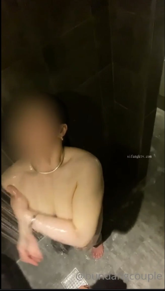 想要讓人認可愛而讓妻子和絕倫後輩兩人獨處三小時…不拔的追擊中出合計十七發下，我的妻子被奪走的NTR一事